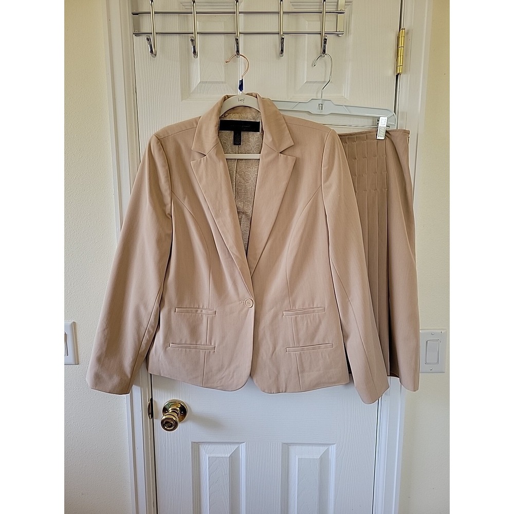 Apostrophe Skirt Suit Size 12 Tan Side Pleats Lined Pockets